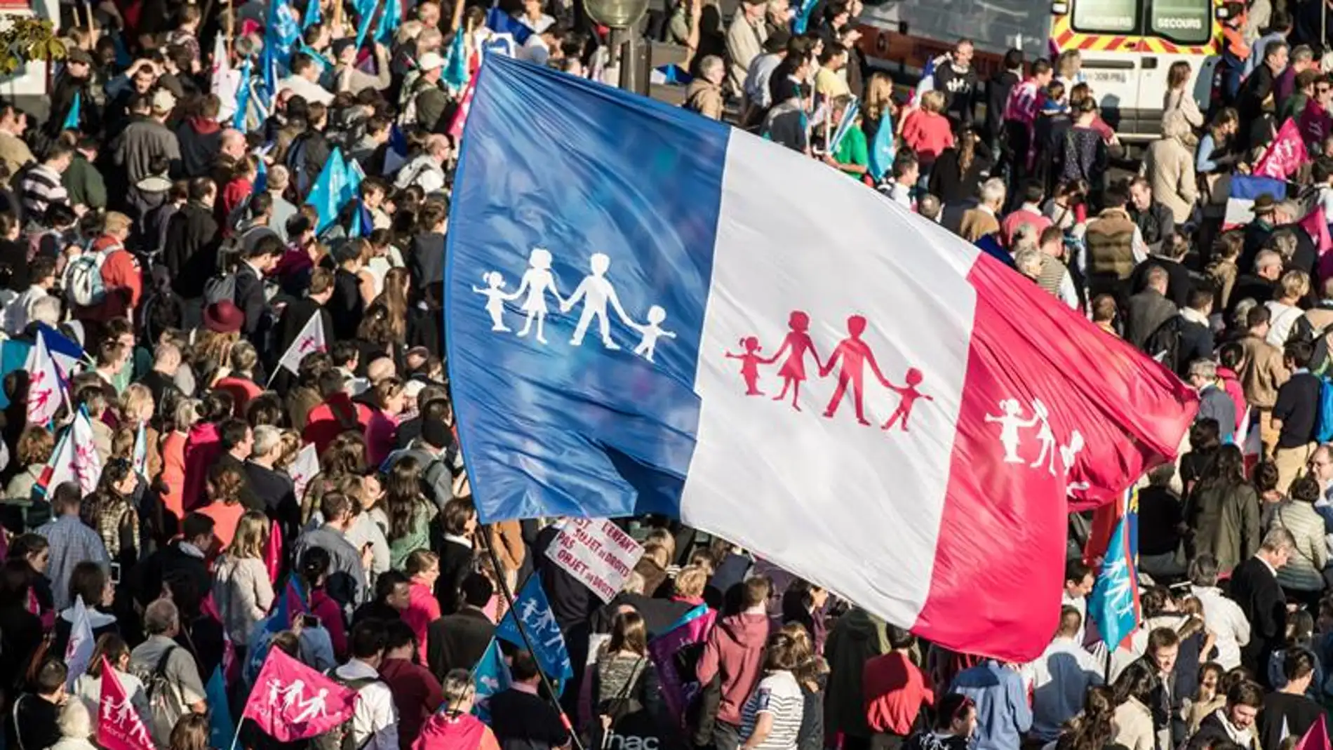 Multitudinaria manifestación en París contra el matrimonio homosexual