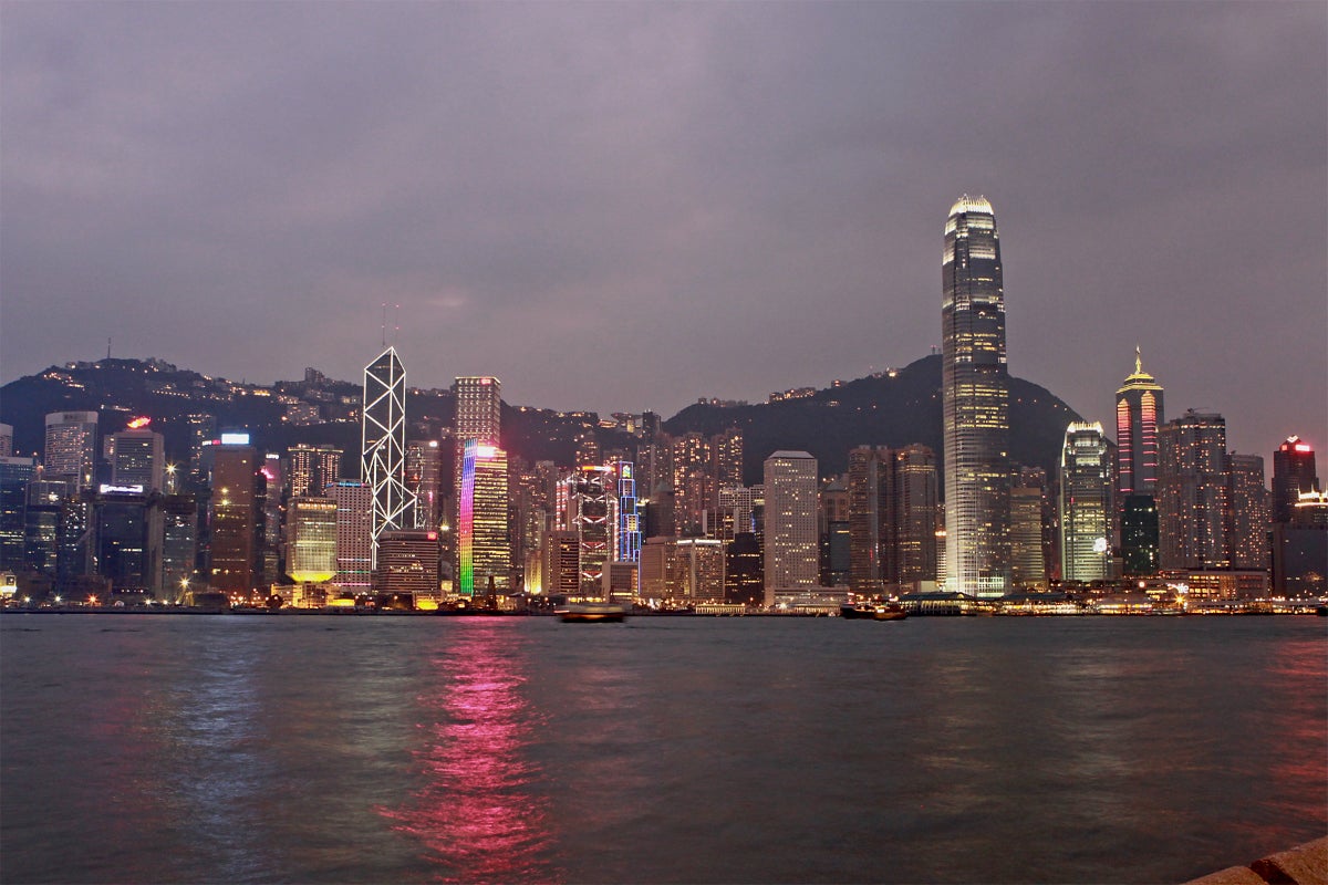 Un nadador de 40 años muere en una competición de travesía a nado en el puerto de Hong Kong Un nadador de 40 años muere en una competición de travesía a nado en el puerto de Hong Kong