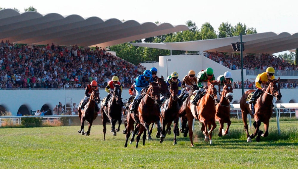 Una carrera en el Hipódromo de la Zarzuela Una carrera en el Hipódromo de la Zarzuela