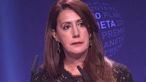Dolores Redondo recibe el Premio Planeta