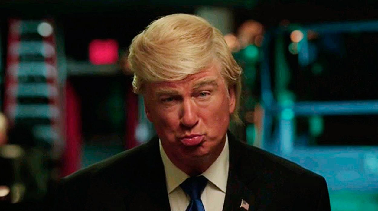 Crónicas Agustinas: La parodia de Alec Baldwin que tanto molesta al Donald Trump Crónicas Agustinas: La parodia de Alec Baldwin que tanto molesta al Donald Trump