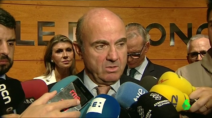 De Guindos atribuye los datos de empleo al "intenso" crecimiento económico De Guindos atribuye los datos de empleo al "intenso" crecimiento económico