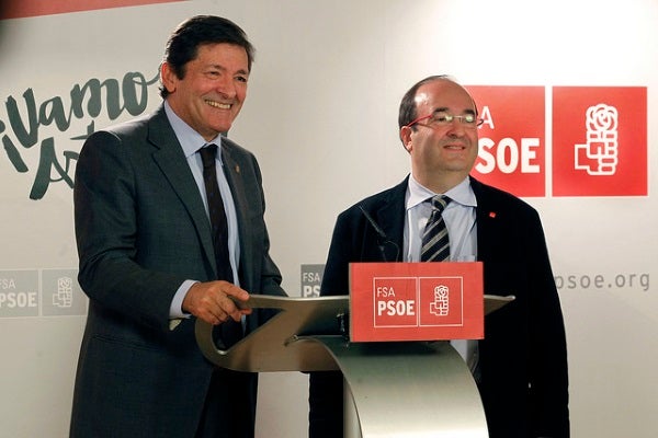 El Comité Federal del PSOE prevé consumar el giro del no a Mariano Rajoy a la abstención El Comité Federal del PSOE prevé consumar el giro del no a Mariano Rajoy a la abstención