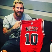 Leo Messi, con la camiseta de los Bulls Leo Messi, con la camiseta de los Bulls