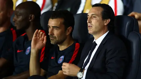 Unai Emery, en el banquillo del Paris Saint-Germain Unai Emery, en el banquillo del Paris Saint-Germain