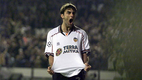 El ex jugador del Valencia Claudio 'Piojo' L&oacute;pez