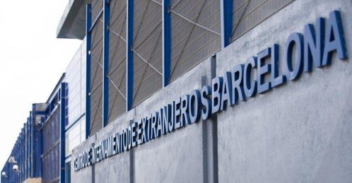 Unos 50 inmigrantes del CIE de Barcelona siguen en huelga de hambre Unos 50 inmigrantes del CIE de Barcelona siguen en huelga de hambre
