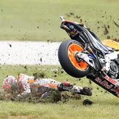 Caída de Marc Márquez en el MotoGP de Australia Caída de Marc Márquez en el MotoGP de Australia