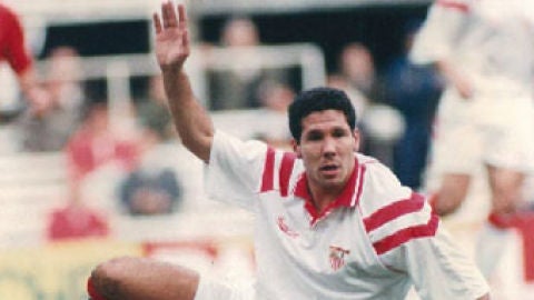 Simeone como jugador del Sevilla