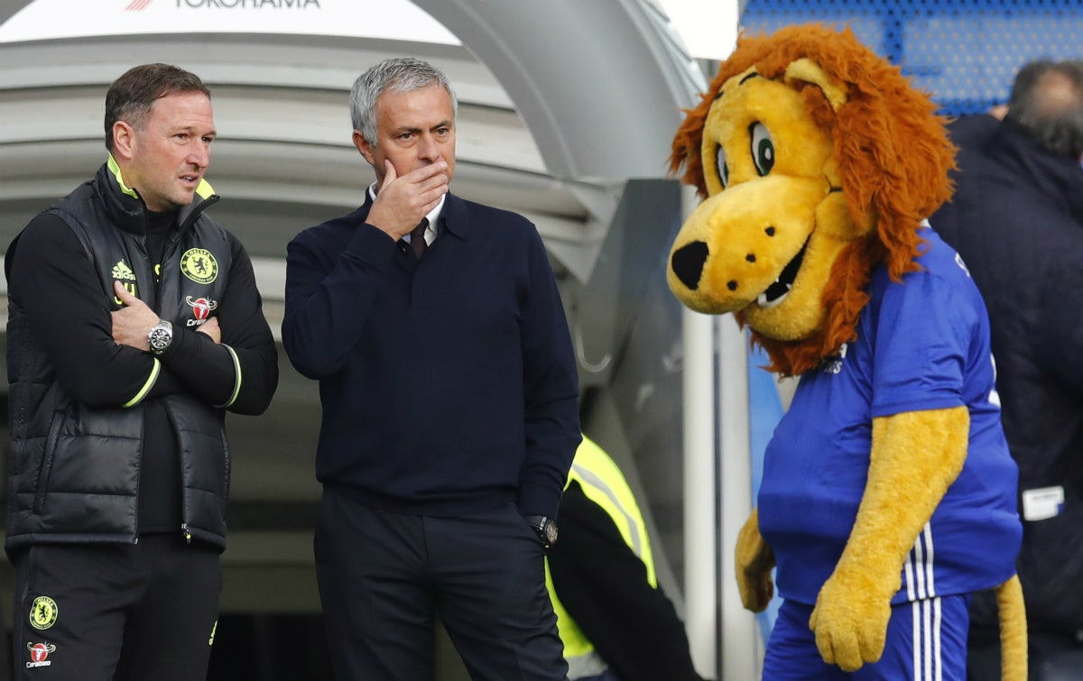 Gudjohnsen se burla de Mourinho: "Aún sabe sacar lo mejor del Chelsea" Gudjohnsen se burla de Mourinho: "Aún sabe sacar lo mejor del Chelsea"