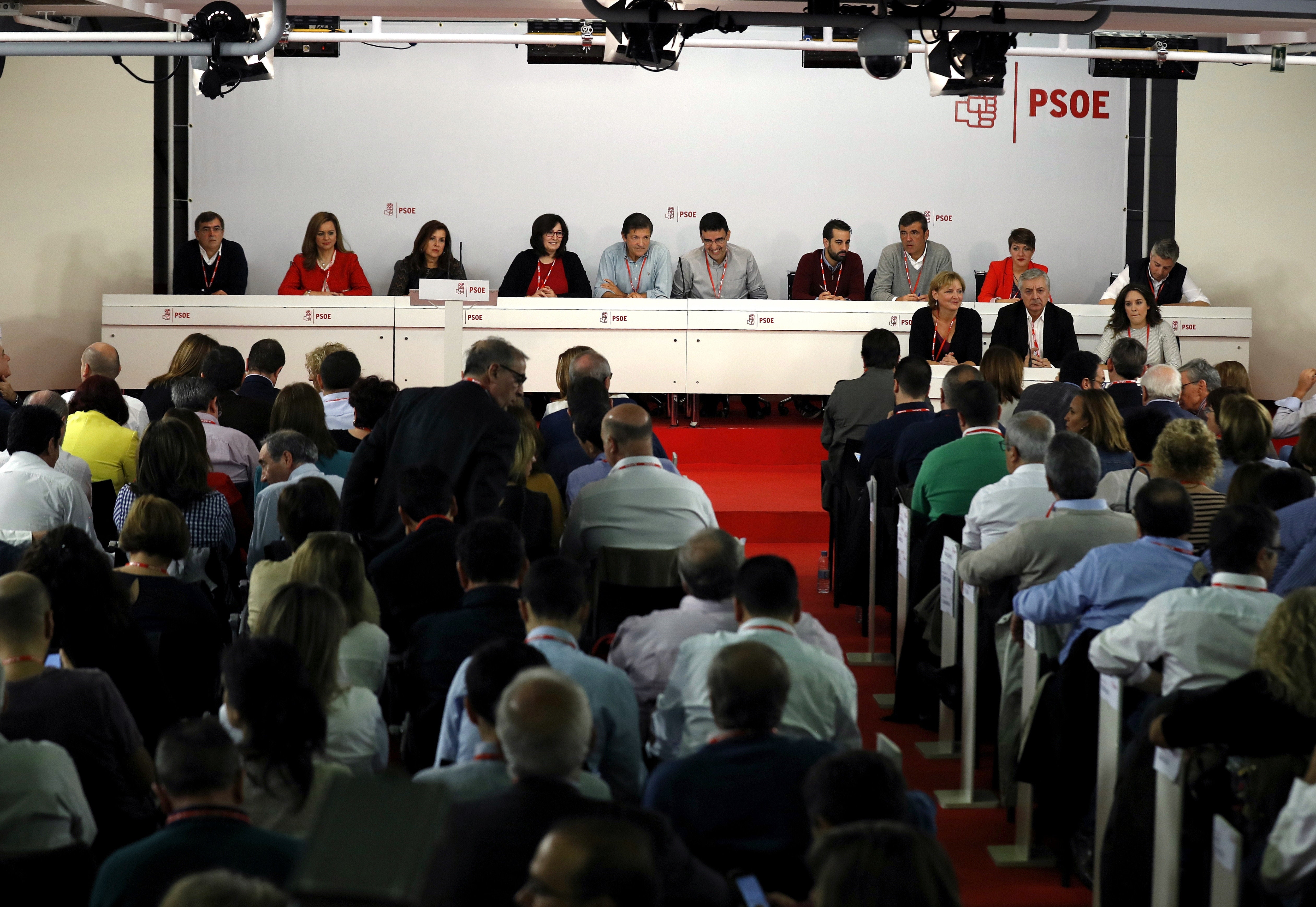 El Gabinete: ¿Seguirá el PSOE los pasos de su partido hermano griego PASOK? El Gabinete: ¿Seguirá el PSOE los pasos de su partido hermano griego PASOK?