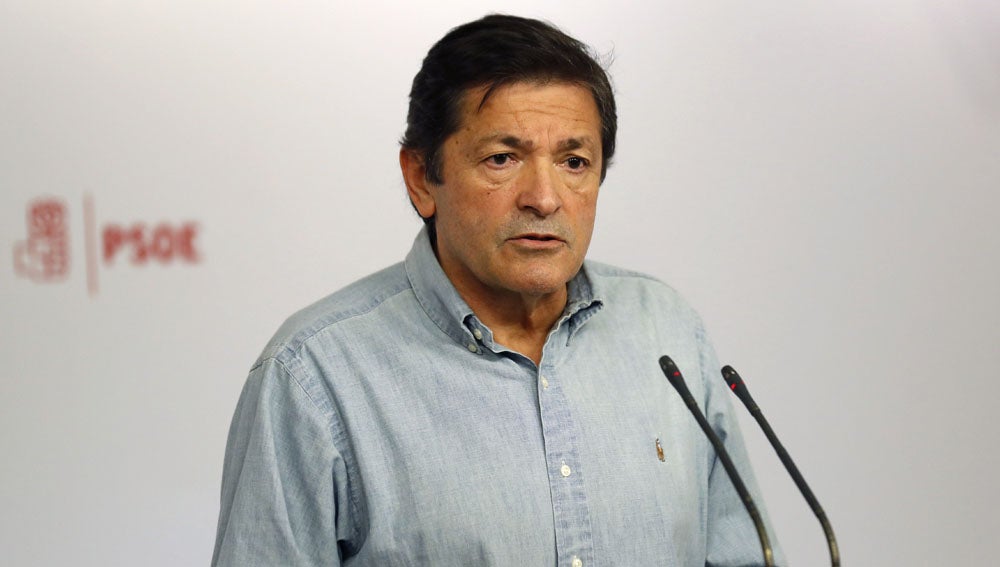 Javier Fernández: "No está en mi cabeza expulsar a nadie del PSOE" Javier Fernández: "No está en mi cabeza expulsar a nadie del PSOE"
