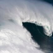 La fuerza de las olas en Nazaré