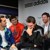 Casillas, Arbeloa y Xabi Alonso durante un acto con el Real Madrid