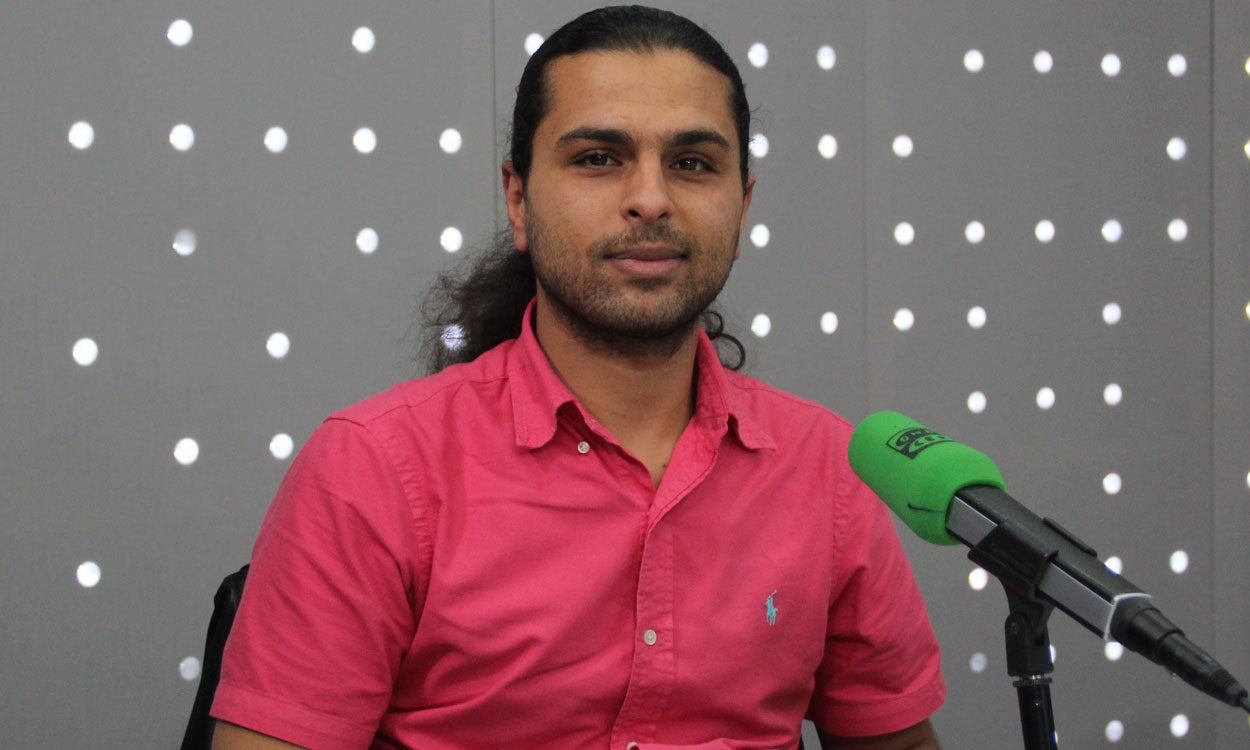 Alicia Borrachero nos presenta a Khalid Al Dieri, un refugiado sirio que lleva desde los 20 años huyendo Alicia Borrachero nos presenta a Khalid Al Dieri, un refugiado sirio que lleva desde los 20 años huyendo