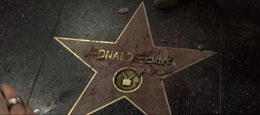 Daños de la estrella de Donald Trump en el Paseo de la Fama de Hollywood Daños de la estrella de Donald Trump en el Paseo de la Fama de Hollywood