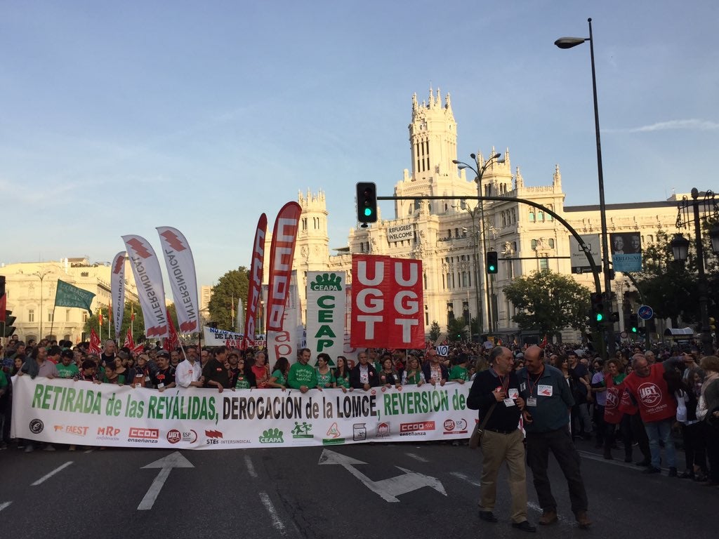 El PSOE inicia una campaña contra la Lomce en toda España El PSOE inicia una campaña contra la Lomce en toda España
