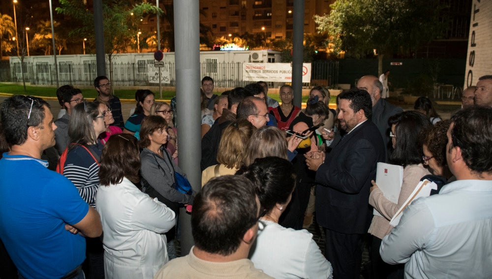 El presidente de la Diputación de Castellón, Javier Moliner, en su comparecencia de prensa tras la reunión del Consorcio Hospitalario Provincial.