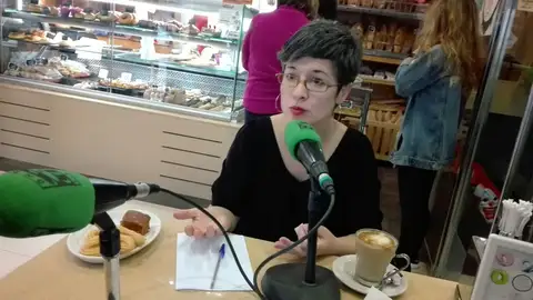 Patricia Vilán diputada de la circunscripción electoral de Pontevedra A diputada nos almoszos informativos de Pontevedra na Onda con Susana Pedreira