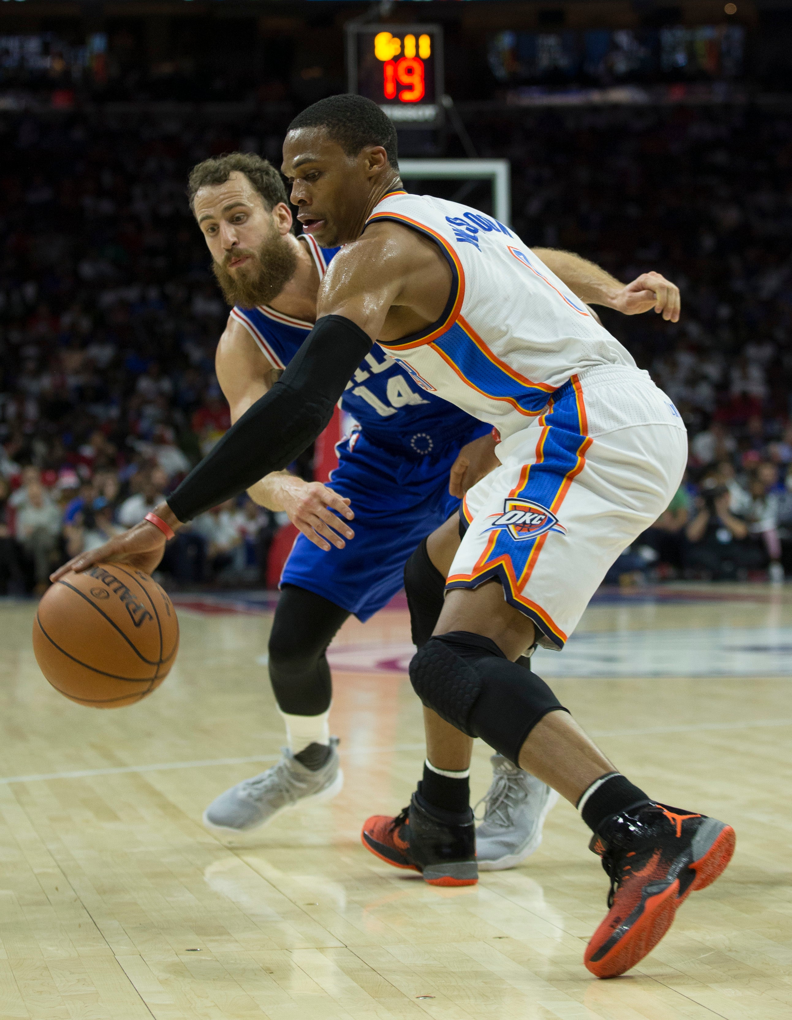 Sergio Rodríguez deslumbra en su vuelta a la NBA pero no puede contra un brutal Westbrook Sergio Rodríguez deslumbra en su vuelta a la NBA pero no puede contra un brutal Westbrook