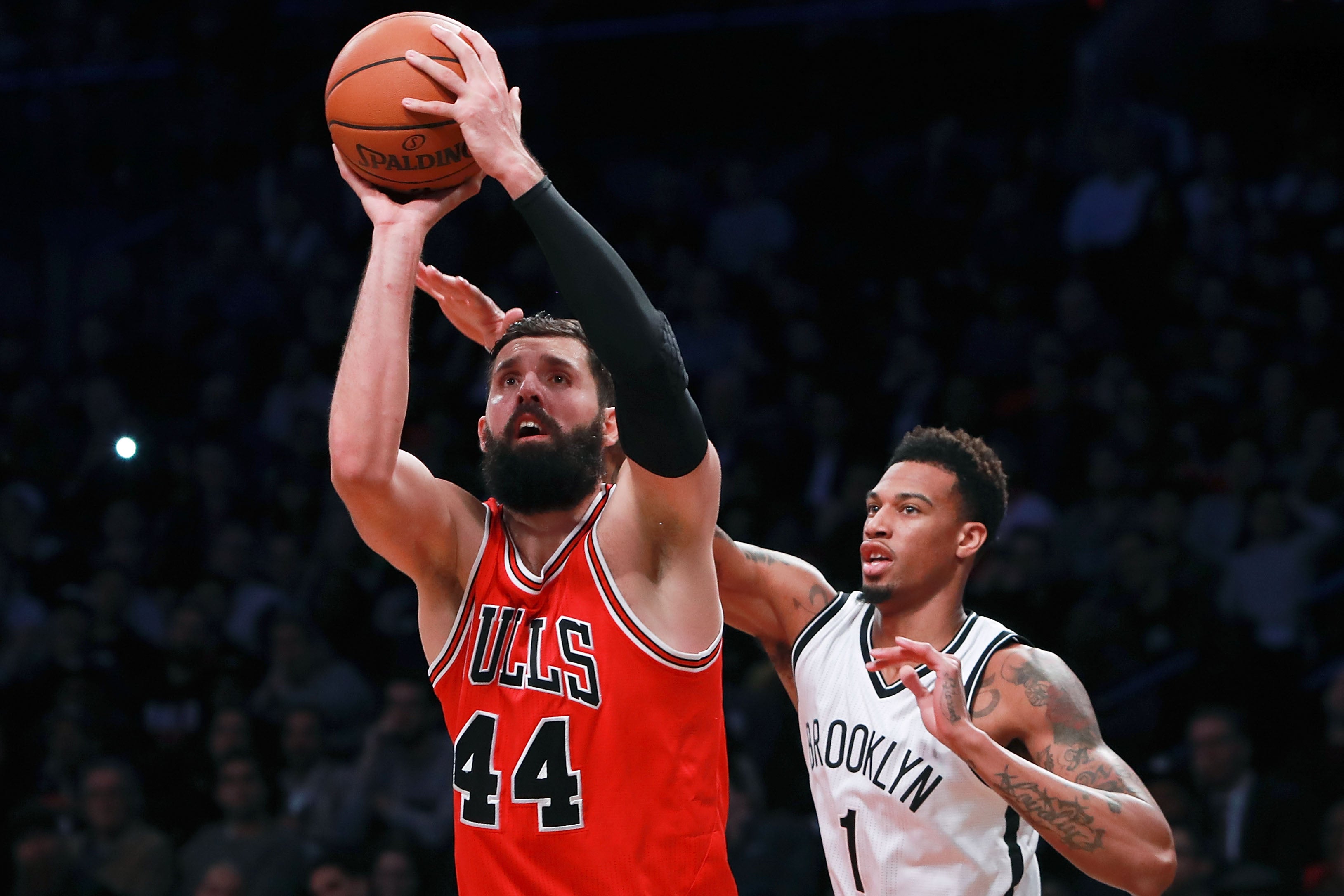 Mirotic hace un 'doble-doble' desde el banquillo en una nueva victoria de los Bulls Mirotic hace un 'doble-doble' desde el banquillo en una nueva victoria de los Bulls