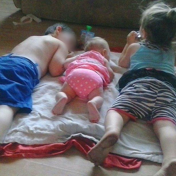 Acusan a unos padres de inyectar heroína a sus tres hijos pequeños Acusan a unos padres de inyectar heroína a sus tres hijos pequeños