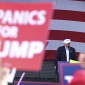 Trump se ve ganador pero apela al voto hispano en Miami como "si estuvieran perdiendo" 
