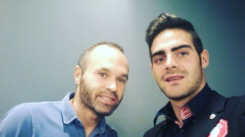 Jes&uacute;s Tomillero junto a Andr&eacute;s Iniesta 