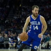Sergio Rodríguez conduce el balón en un partido con Philadelphia Sergio Rodríguez conduce el balón en un partido con Philadelphia