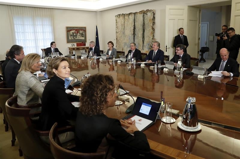 El último Consejo de Ministros del año aprobará la subida del salario mínimo y el incremento de las pensiones El último Consejo de Ministros del año aprobará la subida del salario mínimo y el incremento de las pensiones