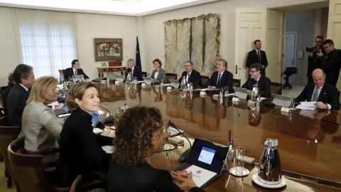 Rajoy preside la primera reuni&oacute;n del Consejo de Ministros con su nuevo Gobierno