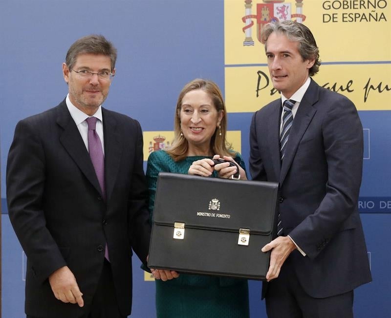 De la Serna dice que su vida política ha ido "siempre en paralelo a Rajoy" De la Serna dice que su vida política ha ido "siempre en paralelo a Rajoy"