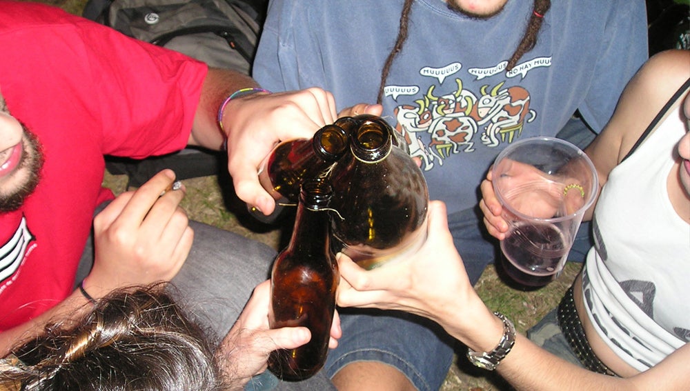 Cómo evitar el consumo de alcohol en menores Cómo evitar el consumo de alcohol en menores