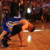 Stephen Curry, cabizbajo