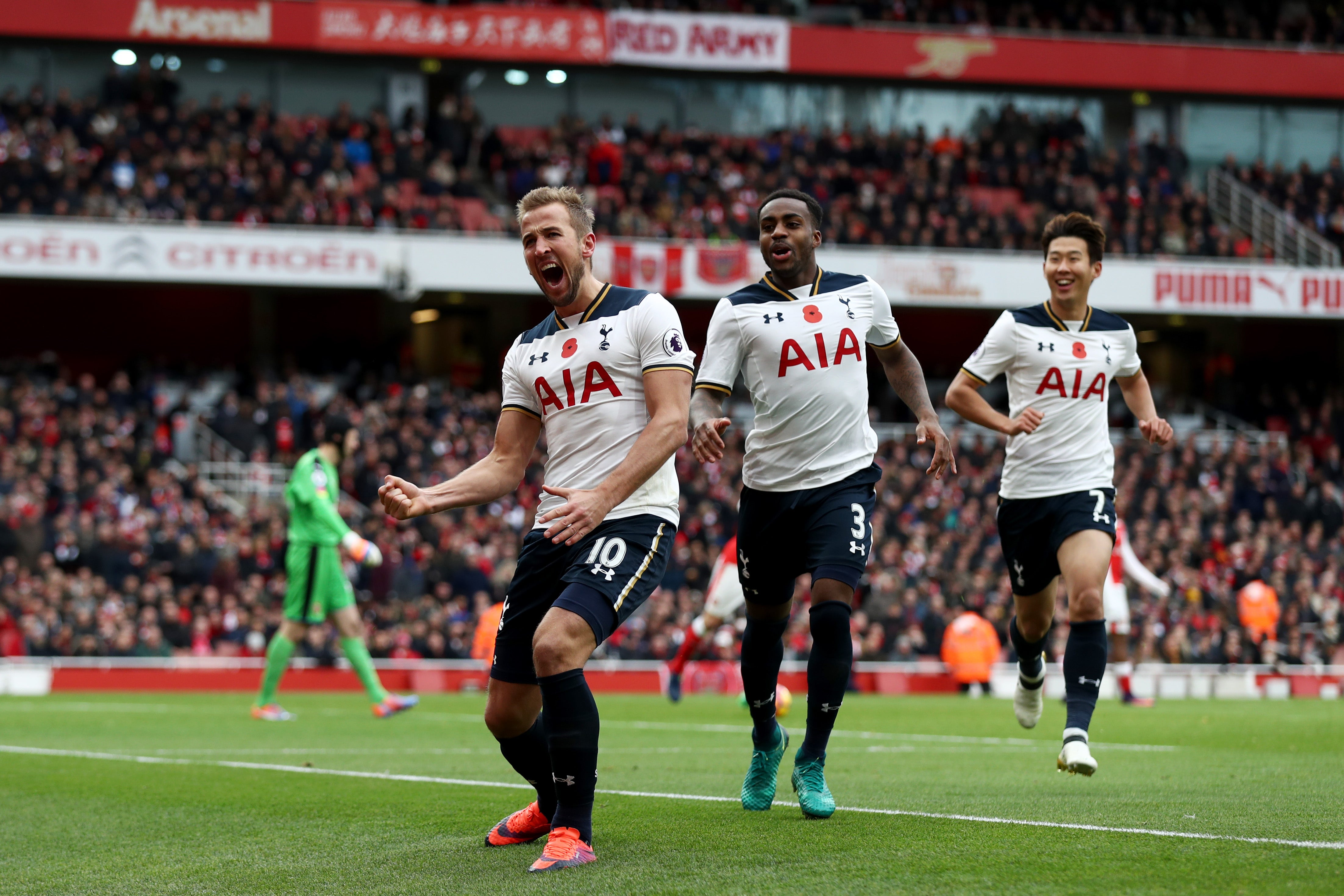 Un gol de Harry Kane da el empate al Tottenham y priva al Arsenal del liderato en la Premier Un gol de Harry Kane da el empate al Tottenham y priva al Arsenal del liderato en la Premier