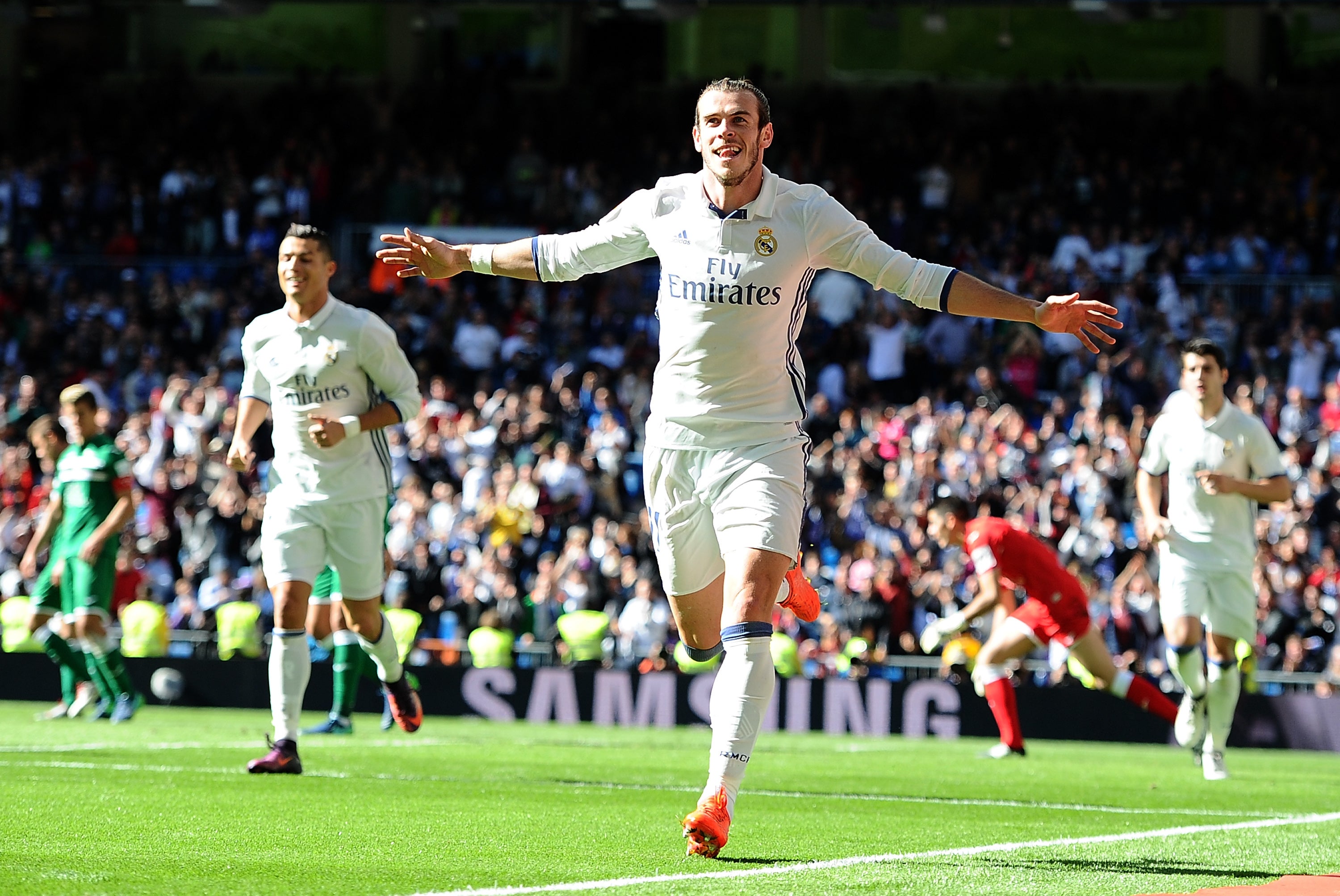 Gareth Bale: "Ryan Giggs es el mejor futbolista con el que he jugado" Gareth Bale: "Ryan Giggs es el mejor futbolista con el que he jugado"