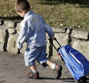 El carrito escolar es mejor para la espalda de los niños que la mochila El carrito escolar es mejor para la espalda de los niños que la mochila