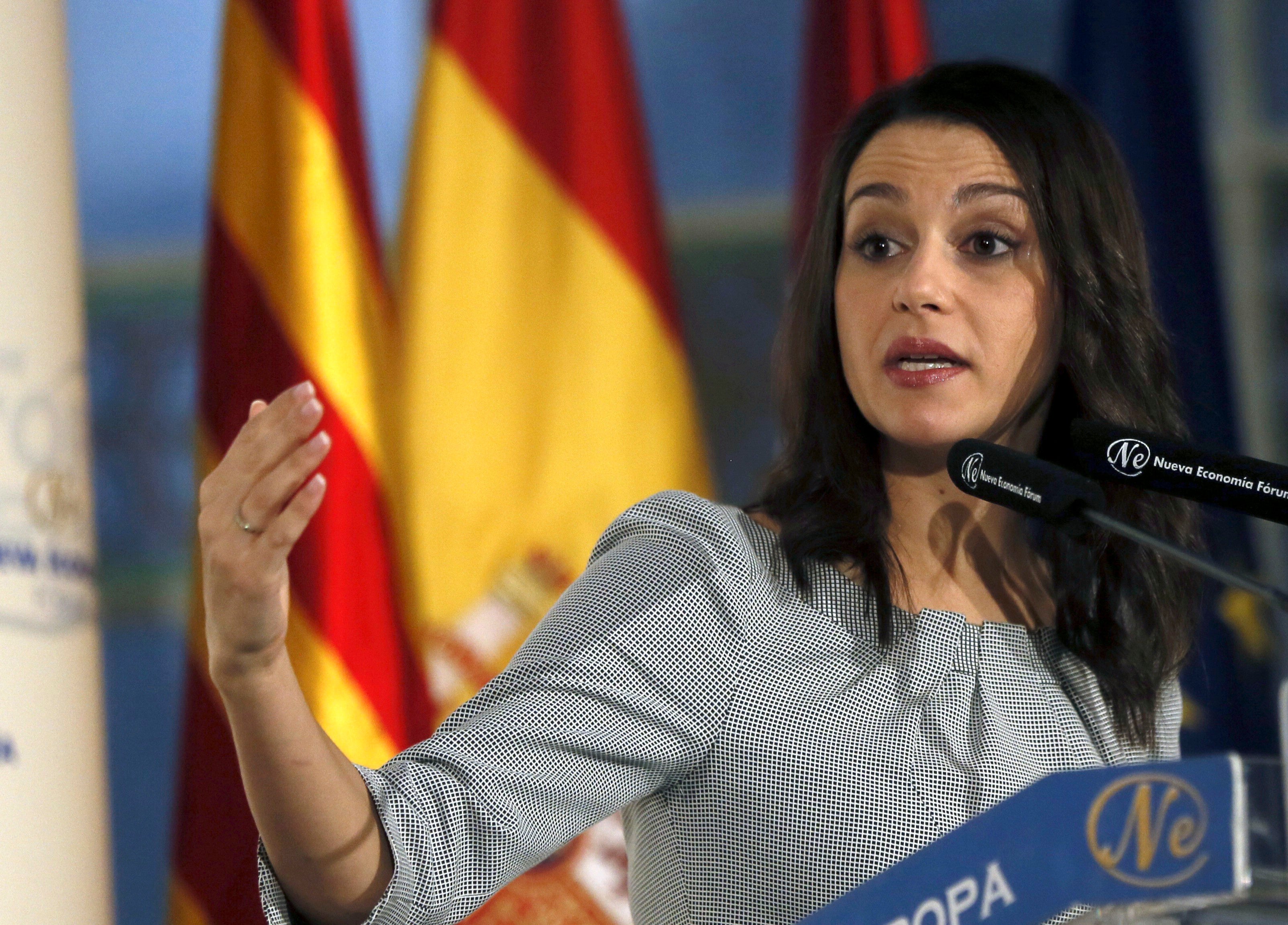 Arrimadas ve "probable" que haya elecciones catalanas en 2017 ante el "fin de ciclo" Arrimadas ve "probable" que haya elecciones catalanas en 2017 ante el "fin de ciclo"