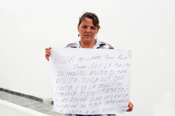 La madre de Nolito vive de okupa y carga contra su hijo: "Me obliga a mendigar" La madre de Nolito vive de okupa y carga contra su hijo: "Me obliga a mendigar"