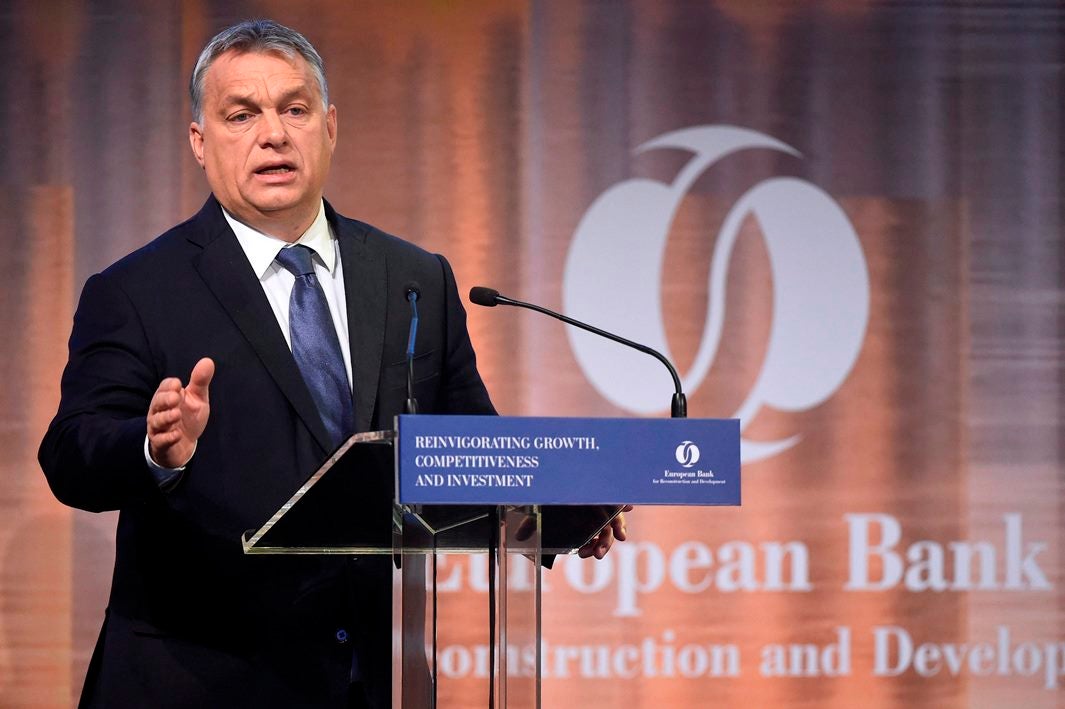 La Eurocámara pide prohibir a Hungría votar en el Consejo de la Unión Europea por las políticas de Viktor Orbán La Eurocámara pide prohibir a Hungría votar en el Consejo de la Unión Europea por las políticas de Viktor Orbán