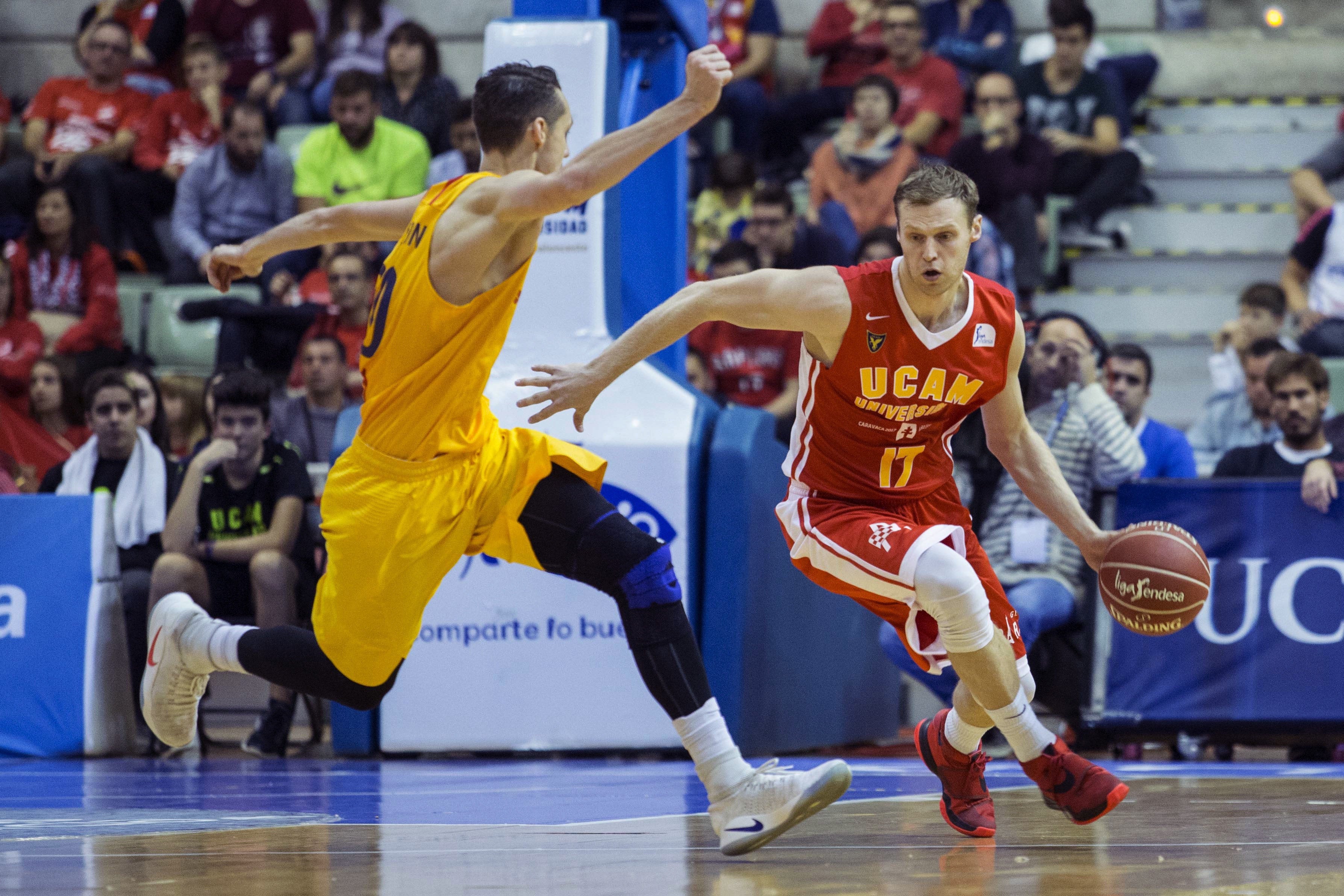 El Barcelona Lassa abusa de un UCAM Murcia en horas bajas El Barcelona Lassa abusa de un UCAM Murcia en horas bajas