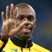 Usain Bolt saludando