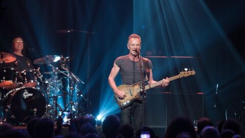 Sting ofrece un concierto ben&eacute;fico en la sala Bataclan en el aniversario de los atentados de Par&iacute;s