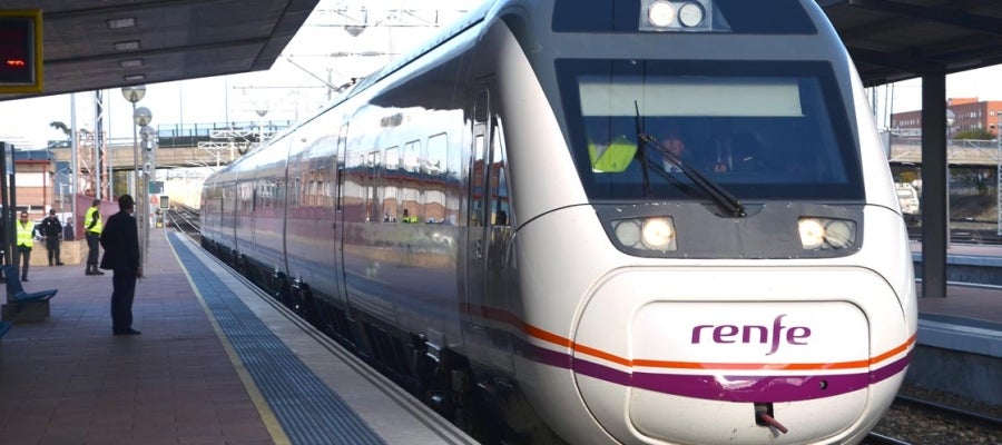 Un tren de Renfe Un tren de Renfe