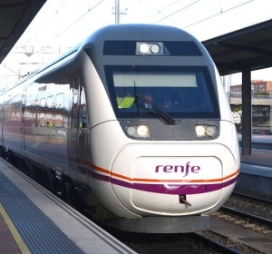 Un tren de Renfe Un tren de Renfe