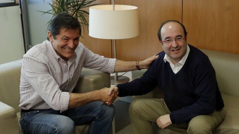 Javier Fern&aacute;ndez y Miquel Iceta durante la reuni&oacute;n en Ferraz