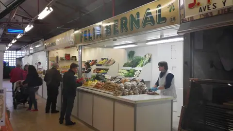 Placeros en la primera planta del Mercado Central de Elche Elche