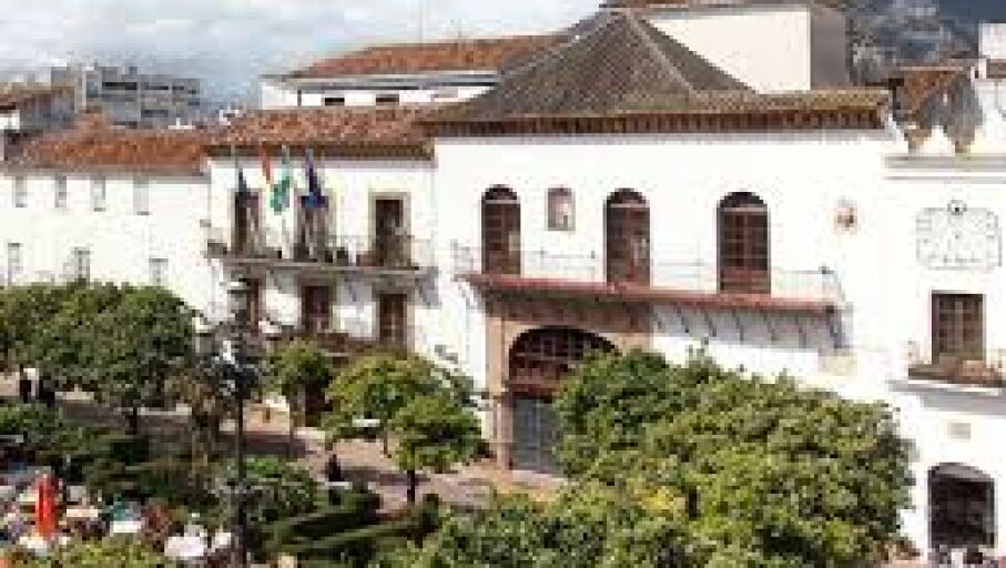 plaza naranjos