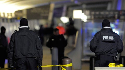 La polic&iacute;a americana en el aeropuerto