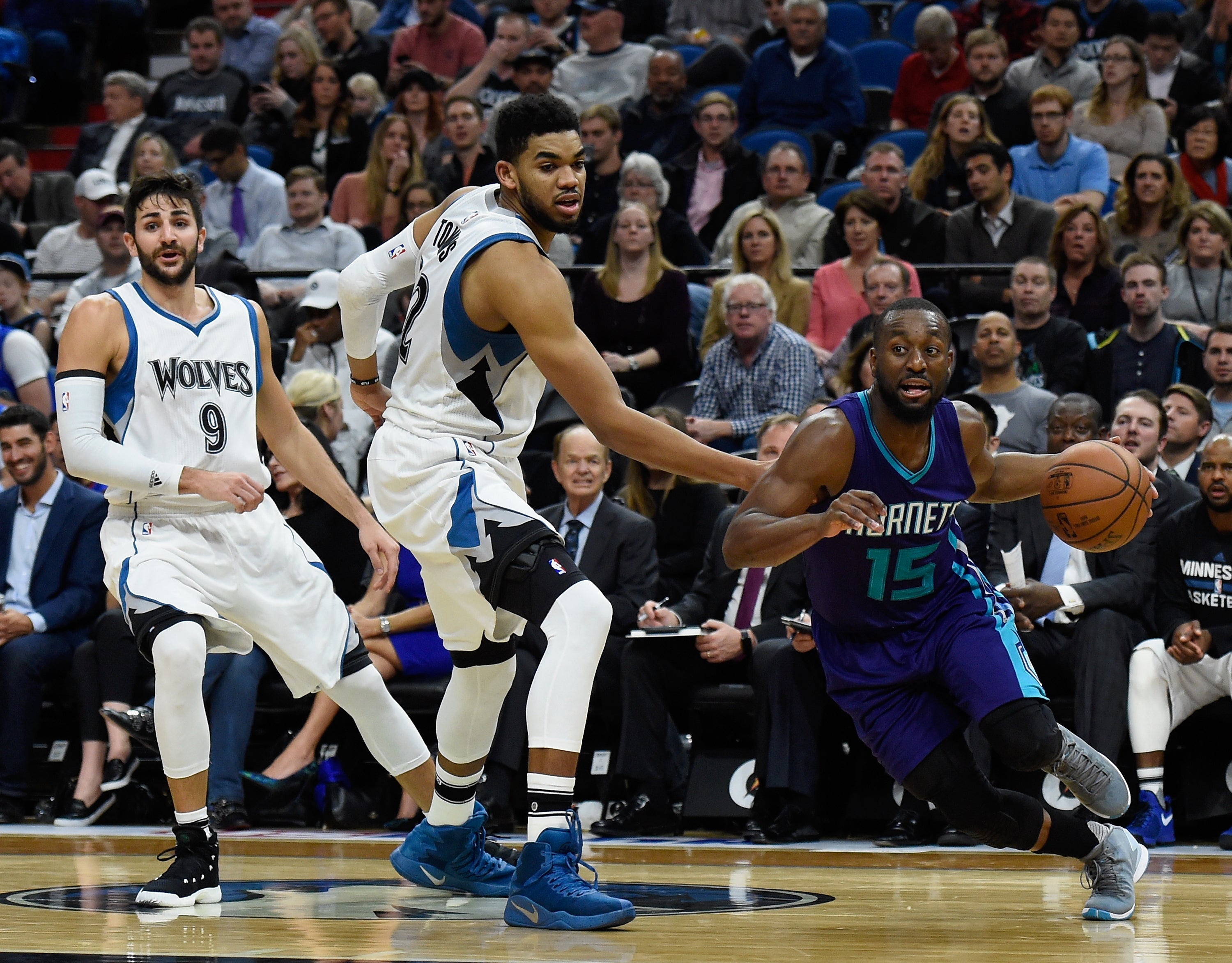 Ricky Rubio roza el triple-doble pero no puede con Kemba Walker y los Hornets Ricky Rubio roza el triple-doble pero no puede con Kemba Walker y los Hornets